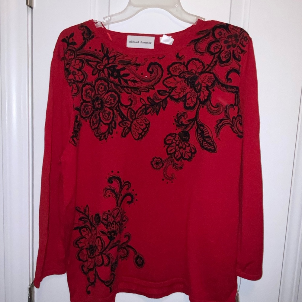 Alfred Dunner Red Floral Women's Top NWT